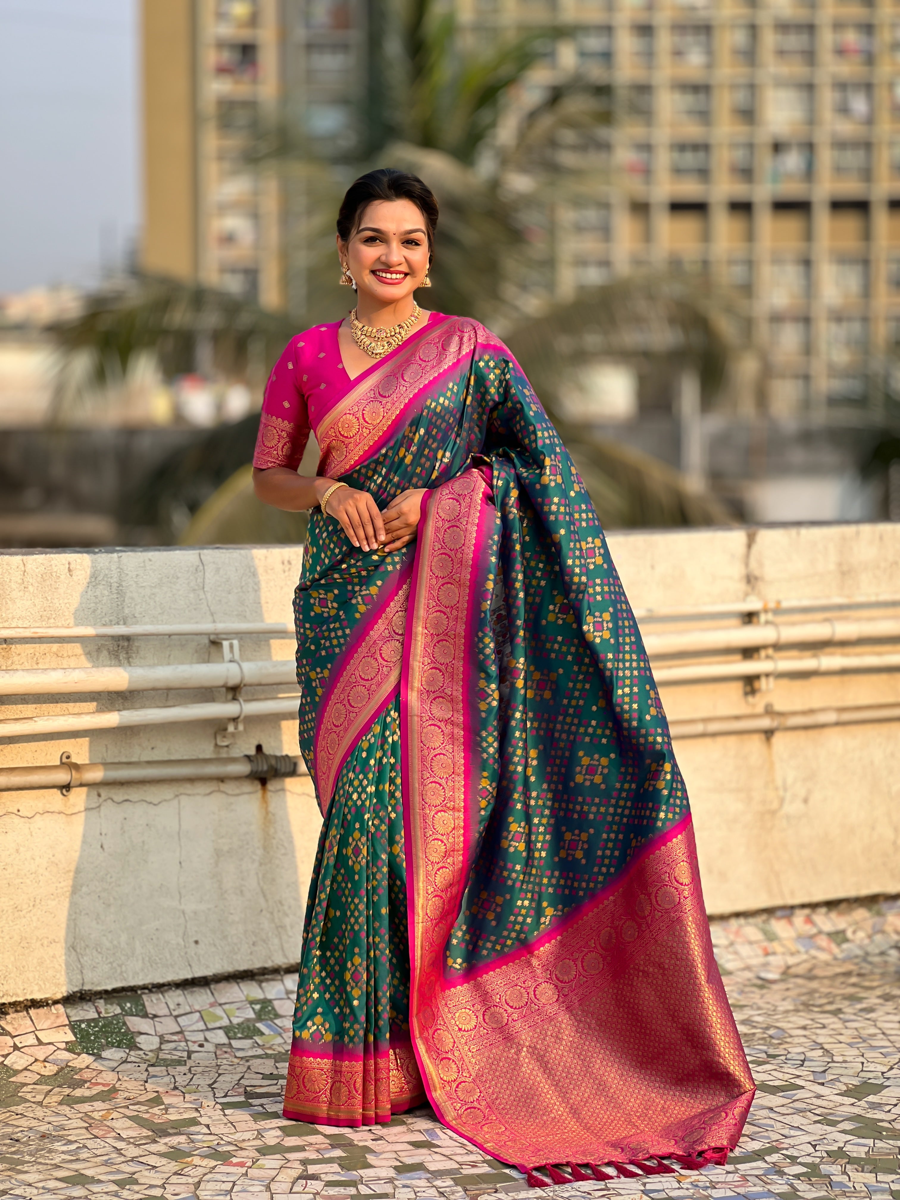 Green Soft Silk Zari Woven Premium Patola Saree with Contrast Weaves