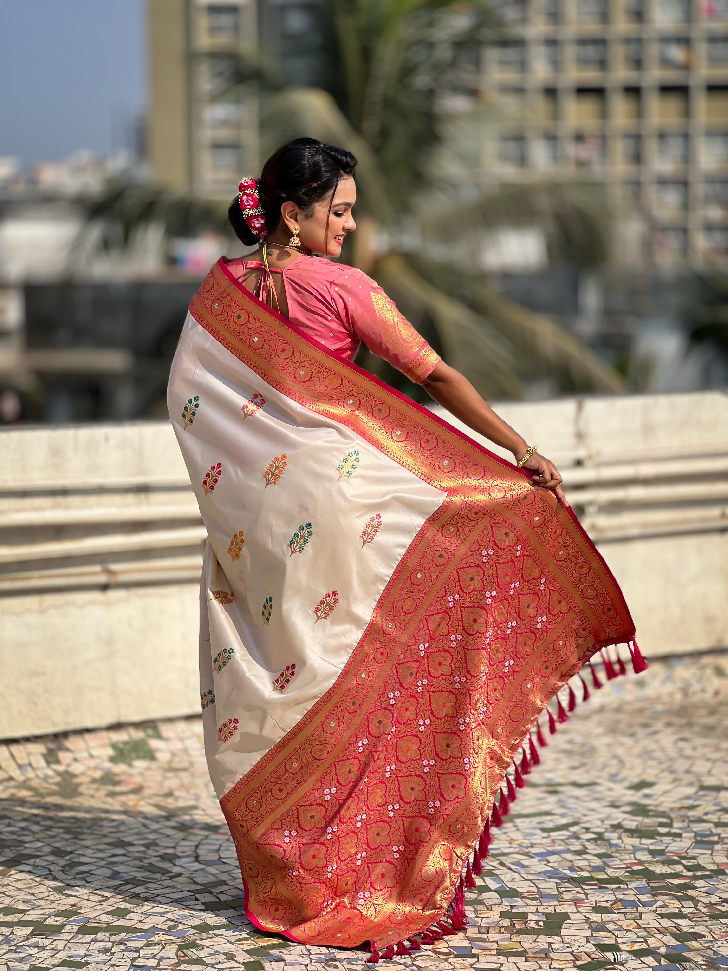 Cream Soft Silk Saree with Flower Butta Meenakari Zari Woven Saree