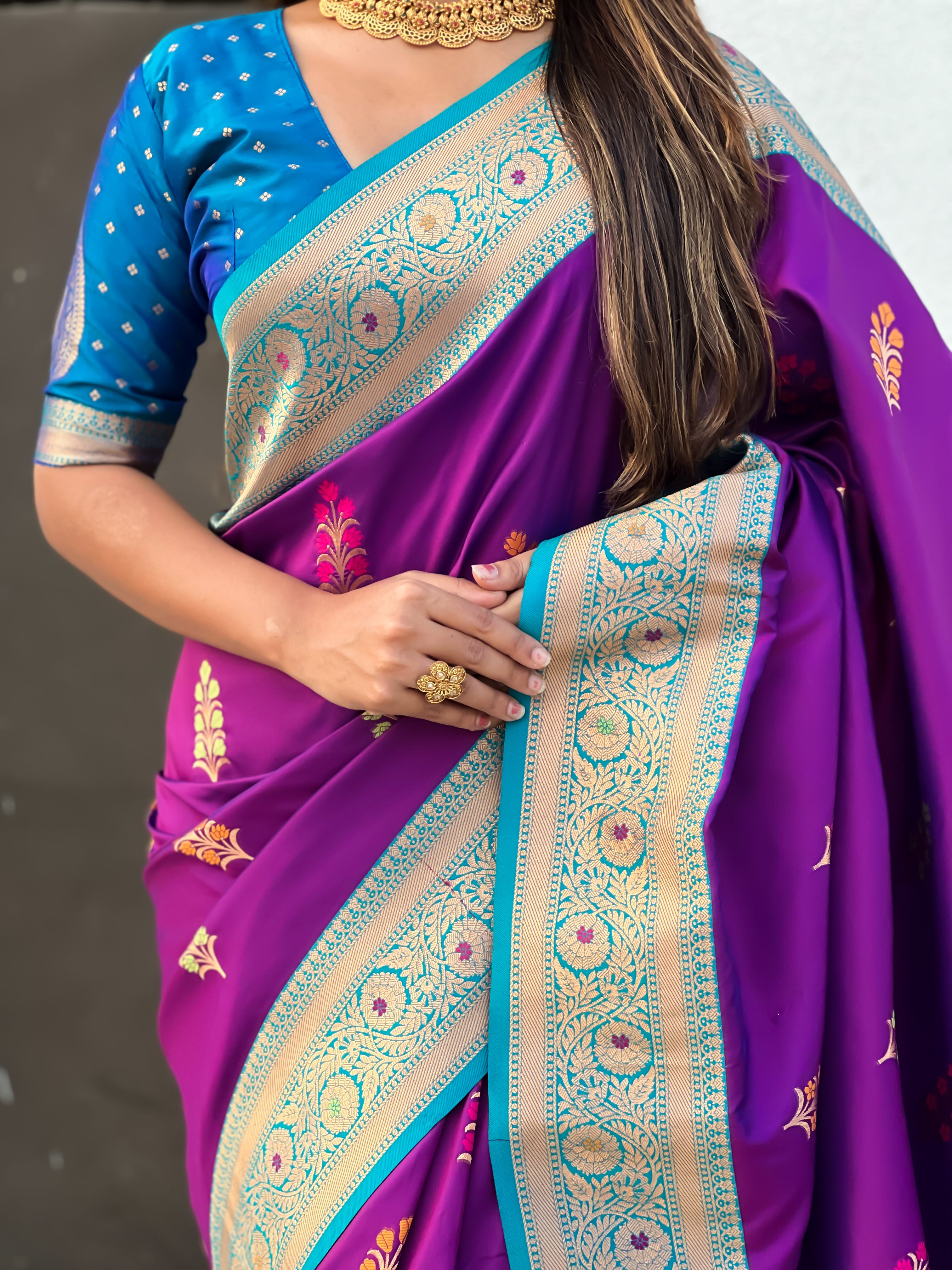 Violet Soft Silk Saree with Flower Butta Meenakari Zari Woven Saree