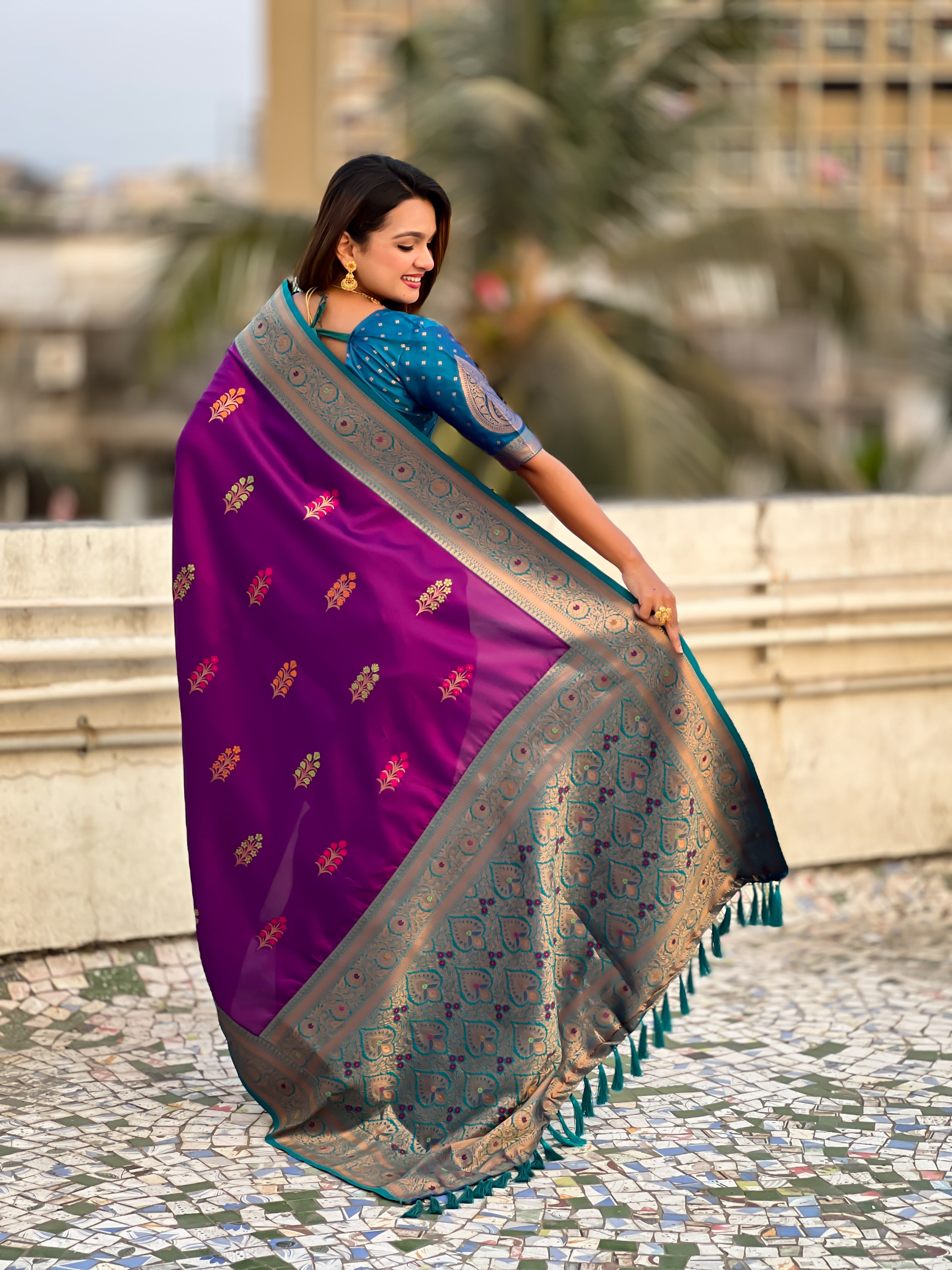 Violet Soft Silk Saree with Flower Butta Meenakari Zari Woven Saree