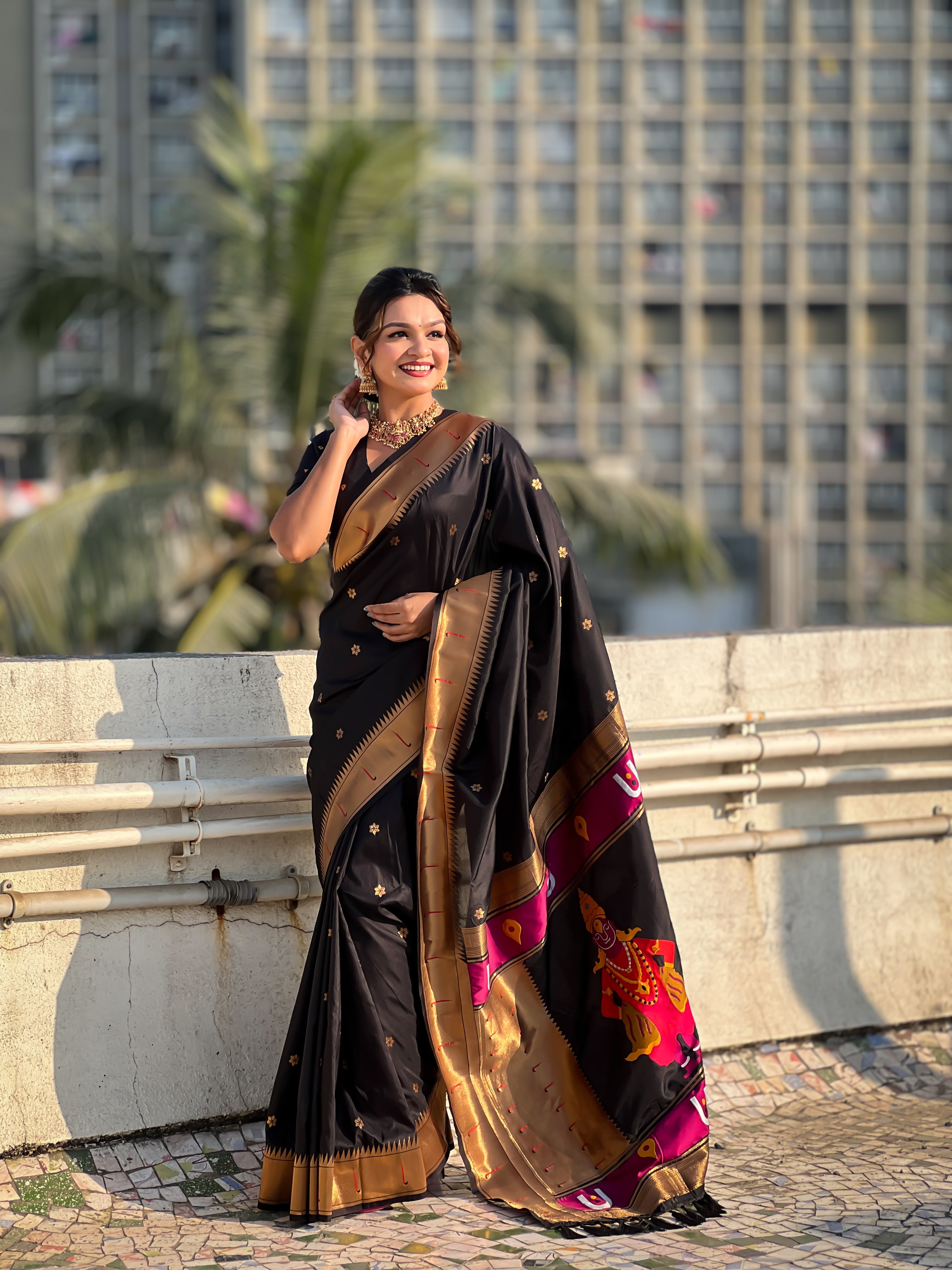 Black Zari Woven Premium Designer Wedding Gold Paithani Silk Saree