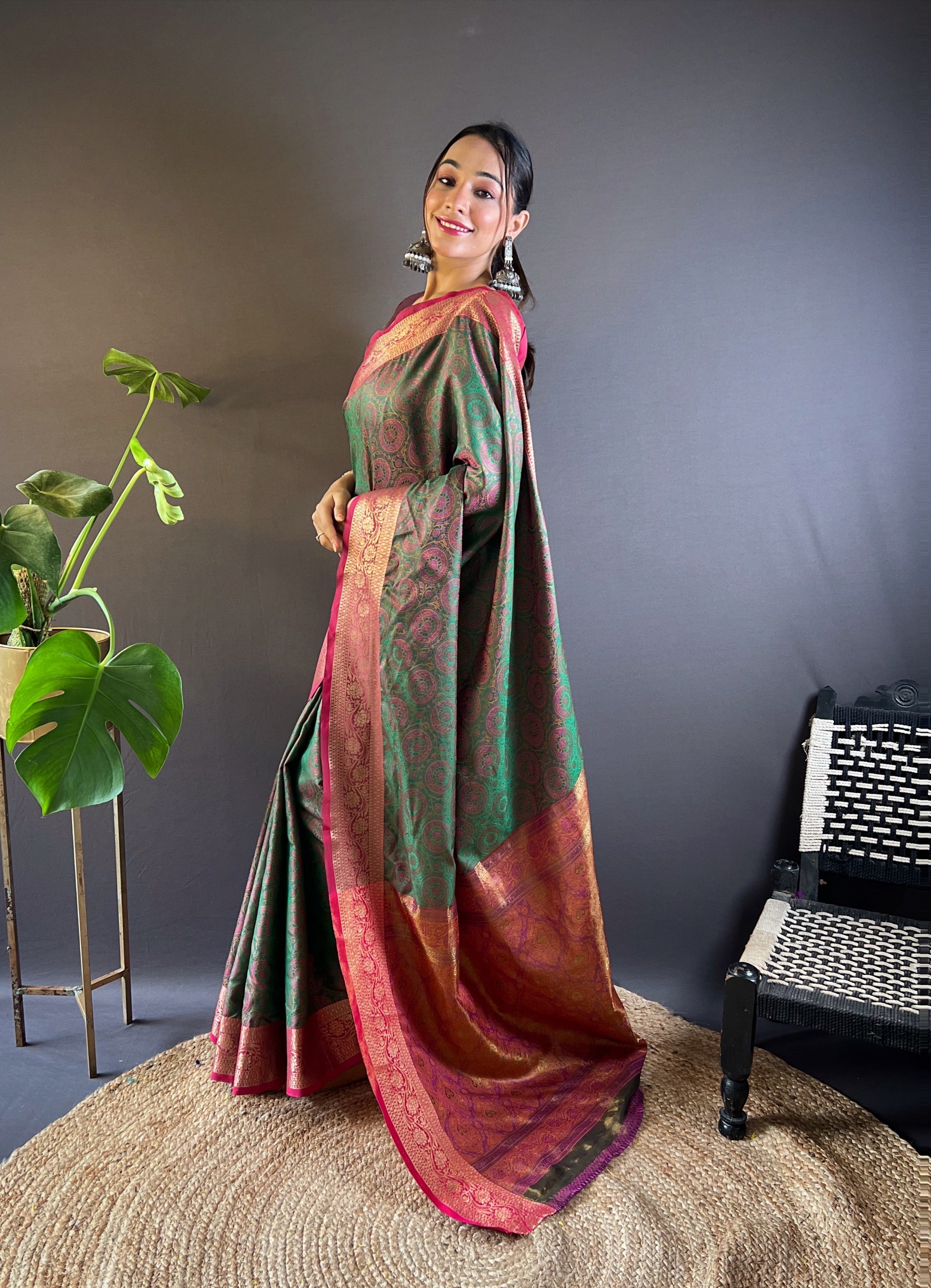 Green Soft Kashmiri Silk Zari Woven Contrast Saree