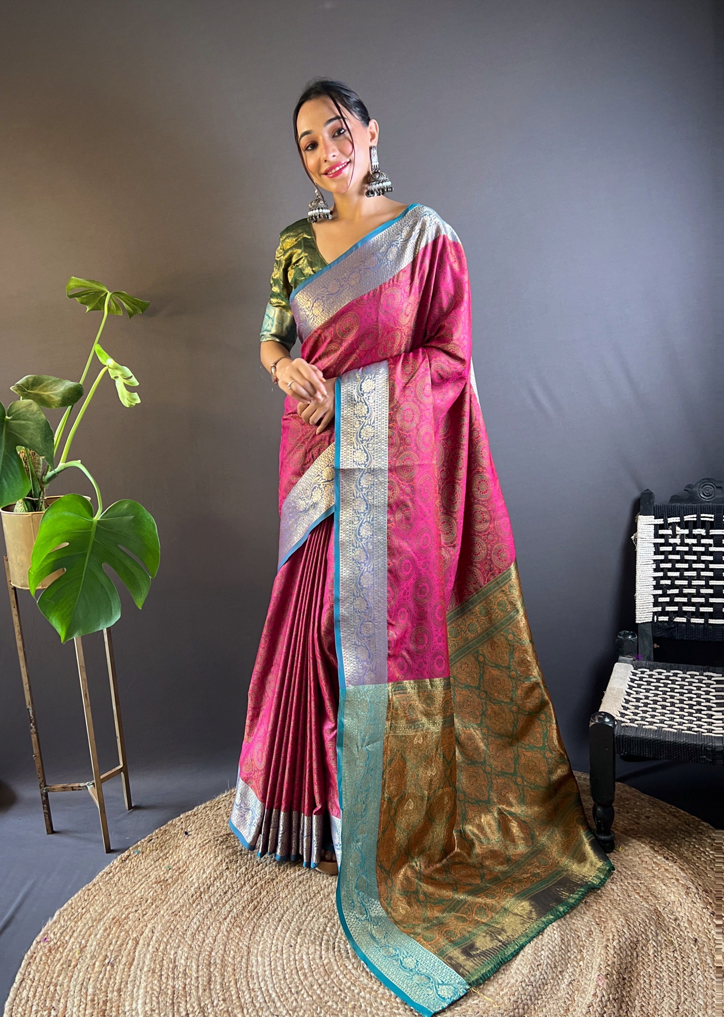 Pink Soft Kashmiri Silk Zari Woven Contrast Saree