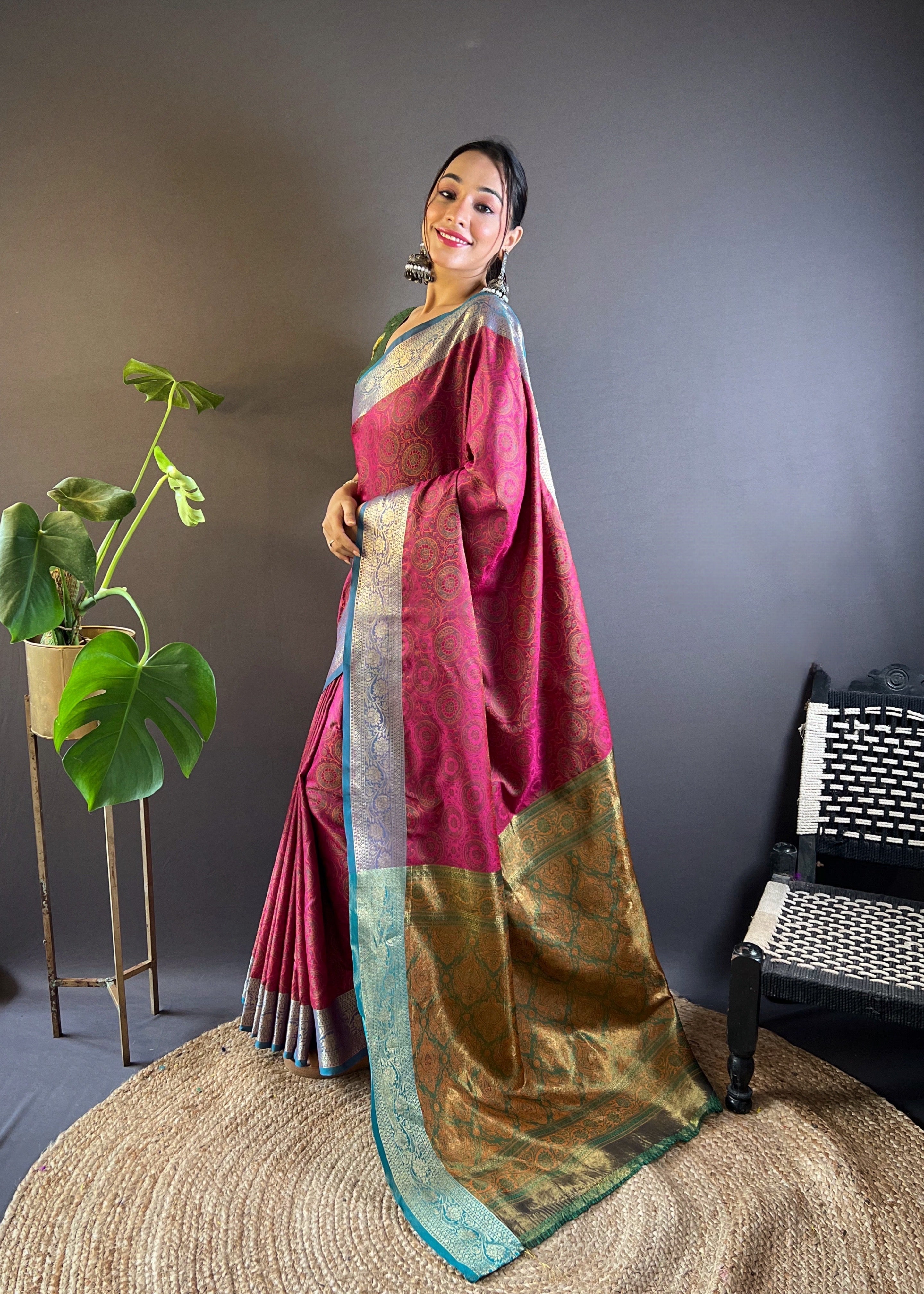 Pink Soft Kashmiri Silk Zari Woven Contrast Saree