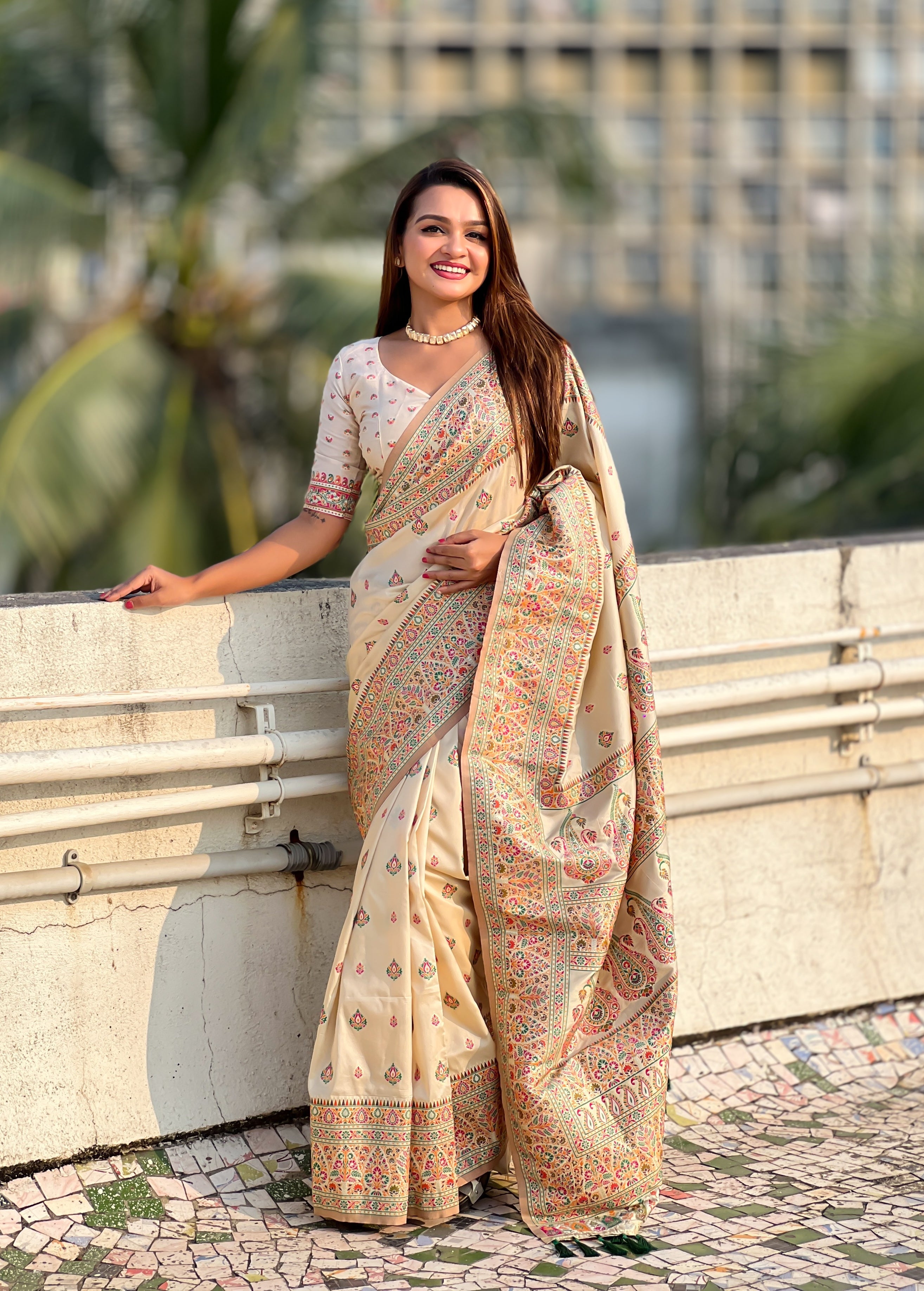 Cream Pashmina Silk Zari Woven Party And Wedding Wear Saree With Blouse