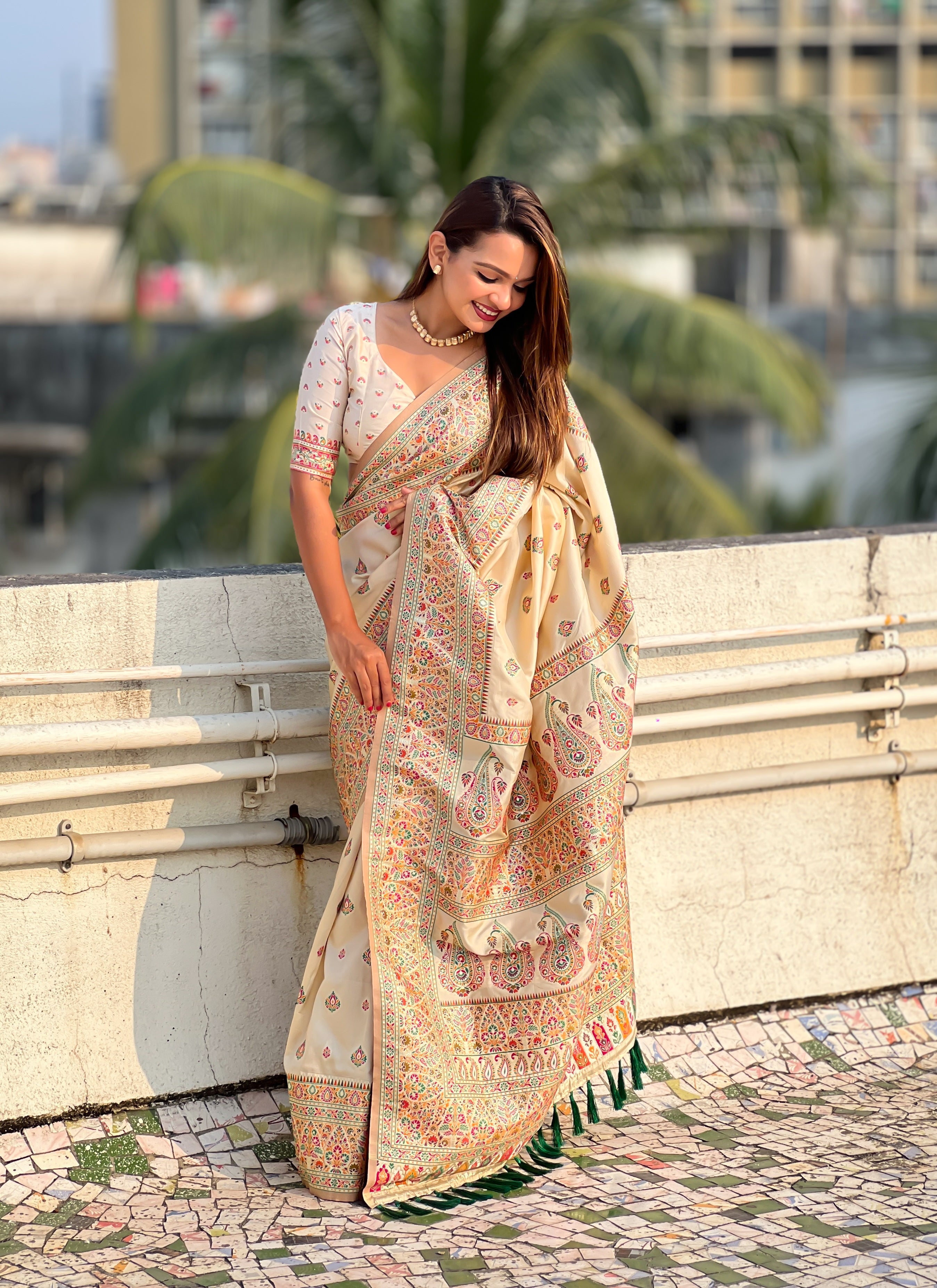 Cream Pashmina Silk Zari Woven Party And Wedding Wear Saree With Blouse