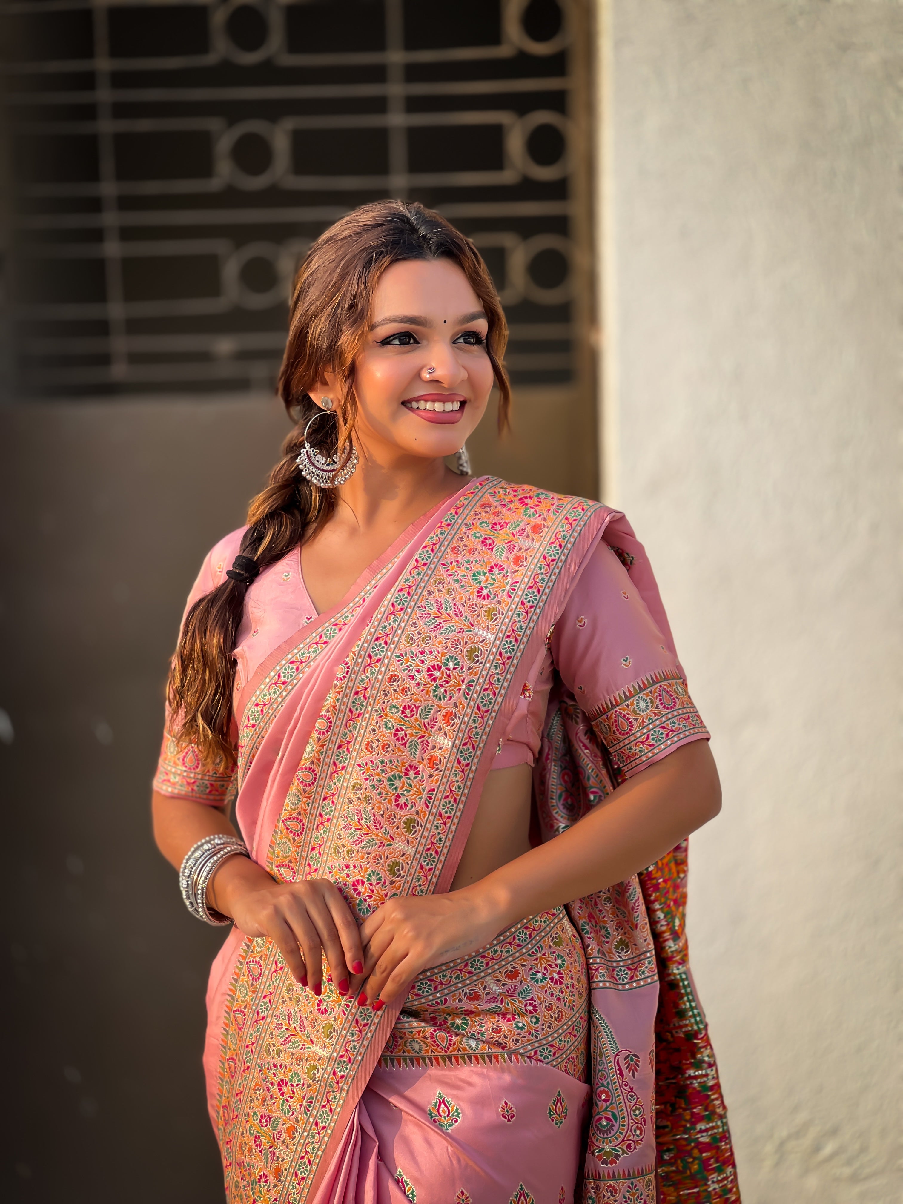 Peach Pashmina Silk Zari Woven Party And Wedding Wear Saree With Blouse